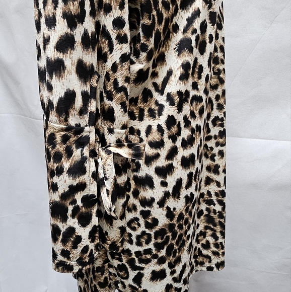 Lildy Split Sleeve Animal Print Pull Over Tunic 97% Polyester 3% Spandex Sz L/XL - Picture 7 of 10